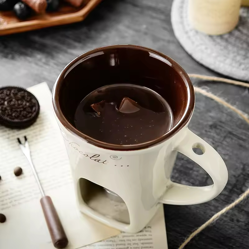 Caneca de Porcelana que Derrete Chocolate Casazinha