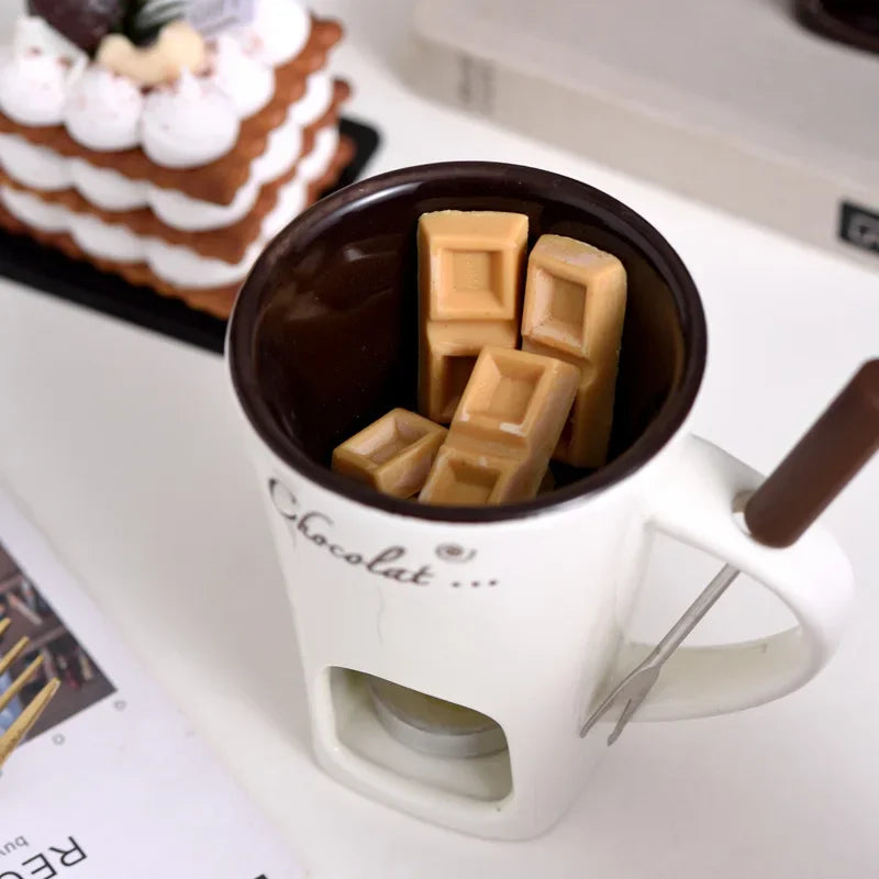 Caneca de Porcelana  que Derrete Chocolate Casazinha